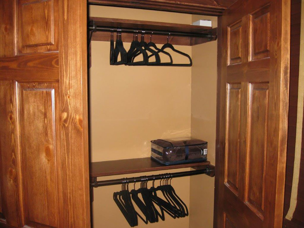 Custom home by Sandpoint Builders in North Idaho, interior closet