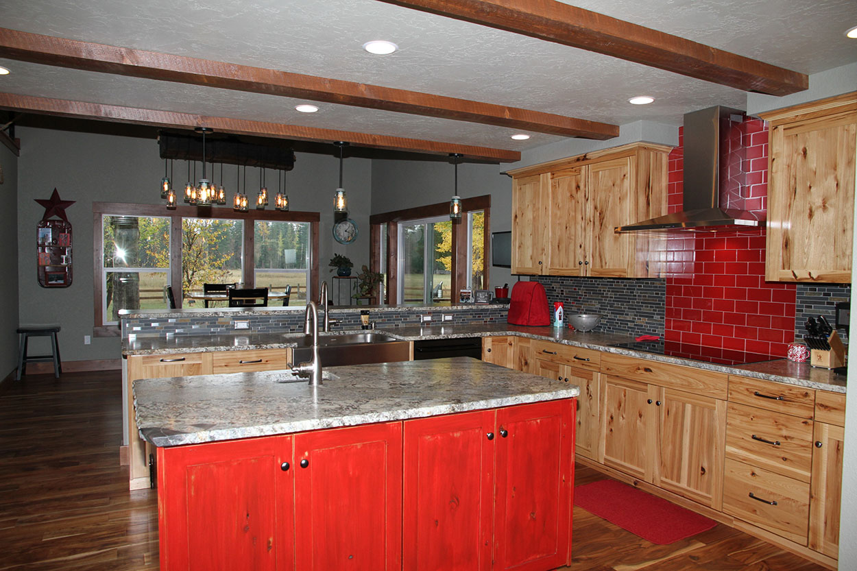 Custom home by Sandpoint Builders in North Idaho, kitchen