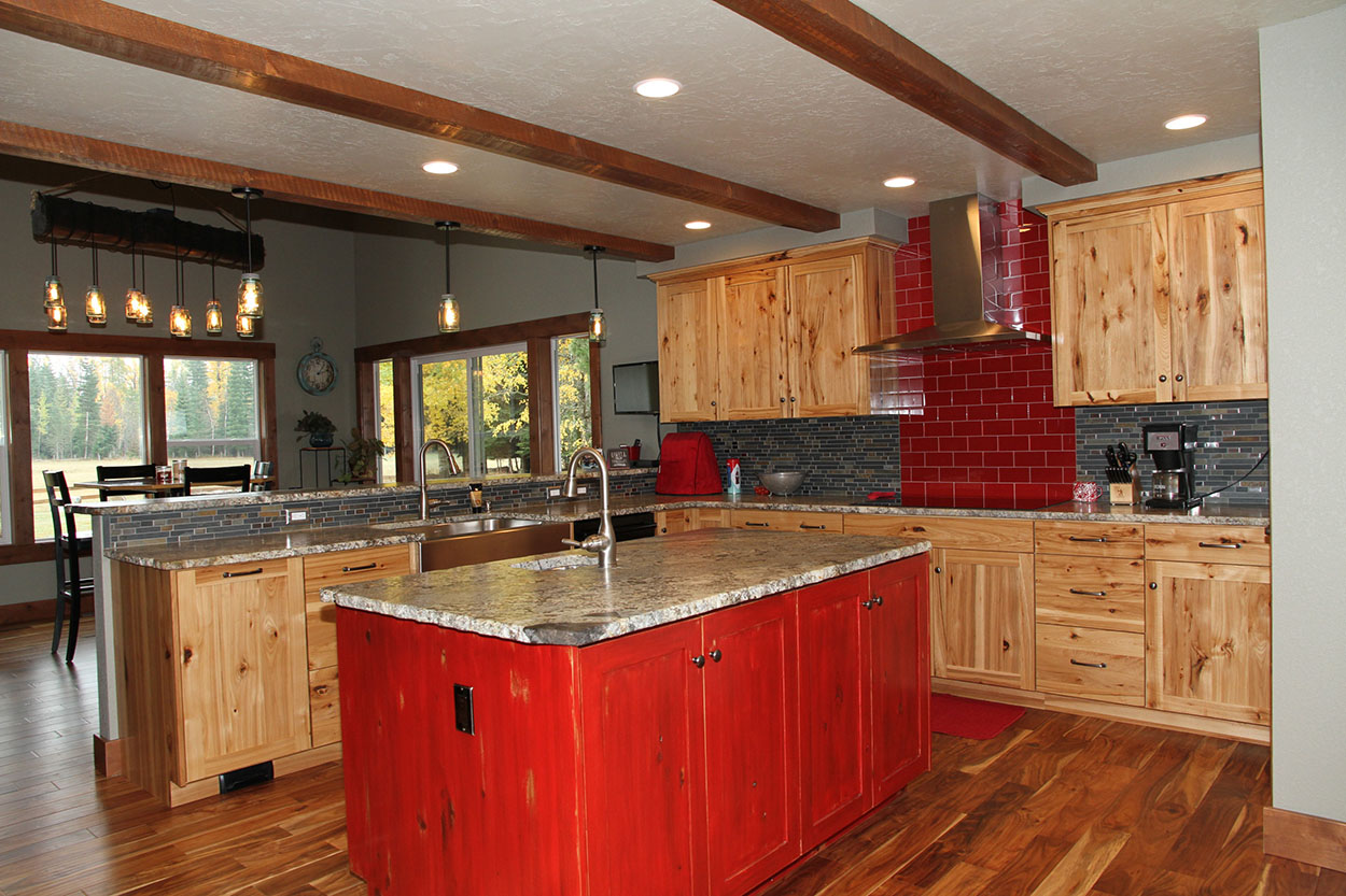 Custom home by Sandpoint Builders in North Idaho, kitchen island